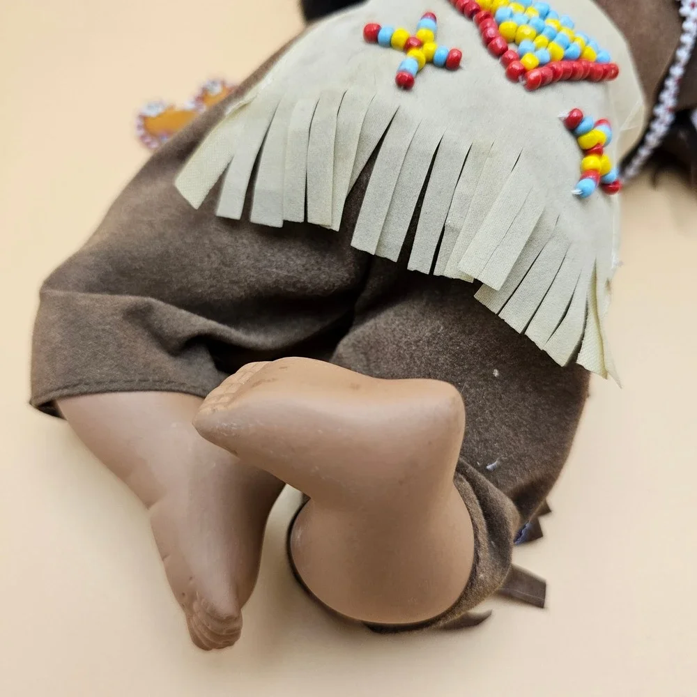 Native American Indian Porcelain Doll Beaded Sleeping  Detailed Outfit‎ Headband